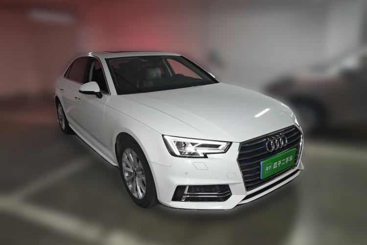 Used Audi A4L 2019 40 TFSI Ambition China VI Front Right 45 Deg
