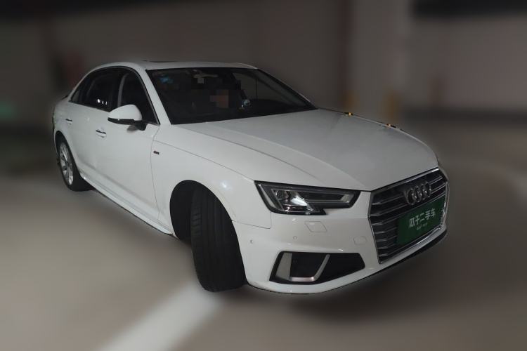 Used Audi A4L 2019 40 TFSI Fashion Edition China VI Emission Standard Front Right 45 Deg