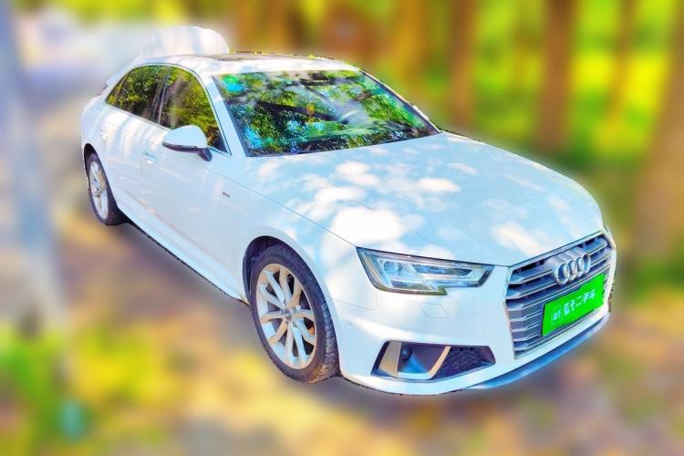 Used Audi A4L 2019 40 TFSI Fashion Edition China VI Emission Standard Front Right 45 Deg