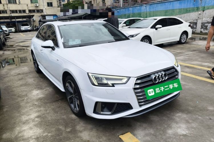 Used Audi A4L 2019 40 TFSI Fashion Edition China VI Emission Standard Front Right 45 Deg
