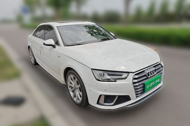 Used Audi A4L 2019 40 TFSI Fashion Edition China VI Emission Standard Front Right 45 Deg