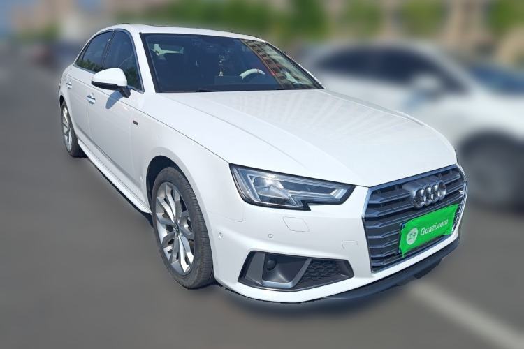 Used Audi A4L 2019 40 TFSI Fashion Edition China VI Emission Standard Front Right 45 Deg