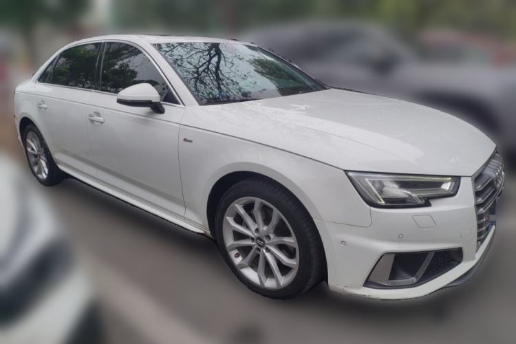 Used Audi A4L 2019 40 TFSI Fashion Edition China VI Emission Standard Front Right 45 Deg