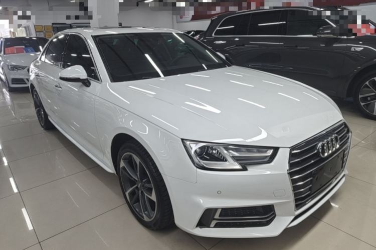 Used Audi A4L 2019 40 TFSI Ambition China VI Front Right 45 Deg