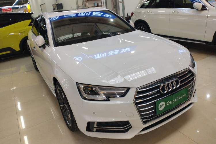 Used Audi A4L 2019 40 TFSI Ambition China VI Front Right 45 Deg