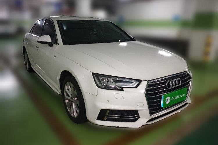 Used Audi A4L 2019 40 TFSI Ambition China VI Front Right 45 Deg