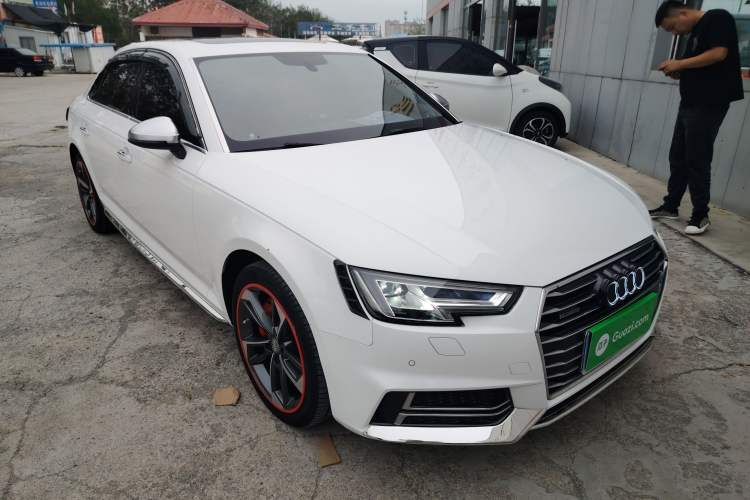 Used Audi A4L 2019 40 TFSI Ambition China VI Front Right 45 Deg
