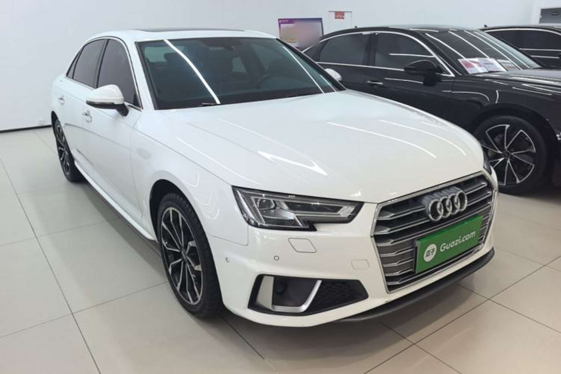 Used Audi A4L 2019 40 TFSI Fashion Edition China VI Emission Standard Front Right 45 Deg