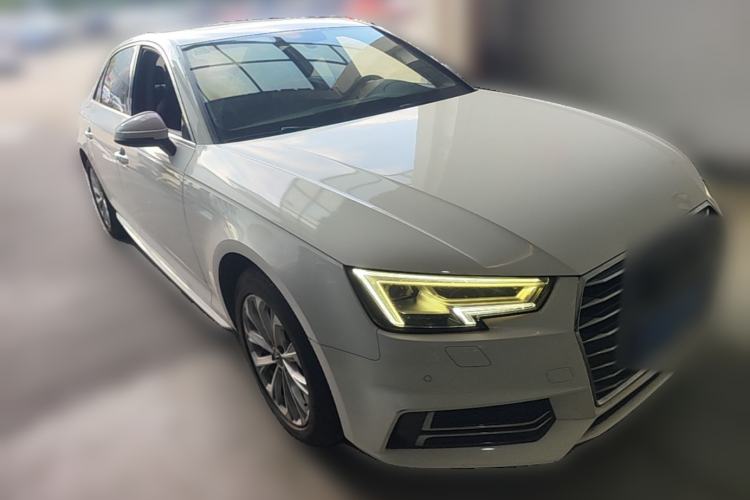Used Audi A4L 2019 40 TFSI Ambition China VI Front Right 45 Deg