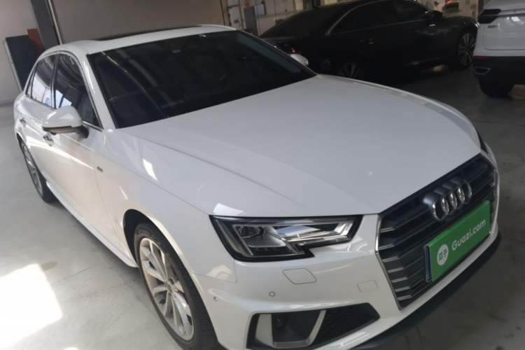 Used Audi A4L 2019 40 TFSI Fashion Edition China VI Emission Standard Front Right 45 Deg