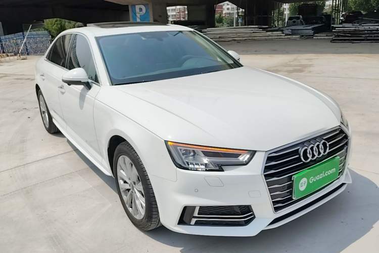 Used Audi A4L 2019 40 TFSI Ambition China VI Front Right 45 Deg