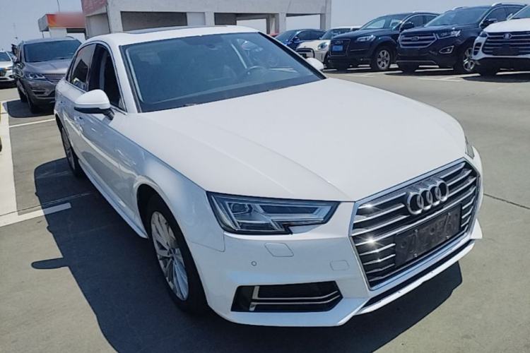 Used Audi A4L 2019 40 TFSI Ambition China VI Front Right 45 Deg