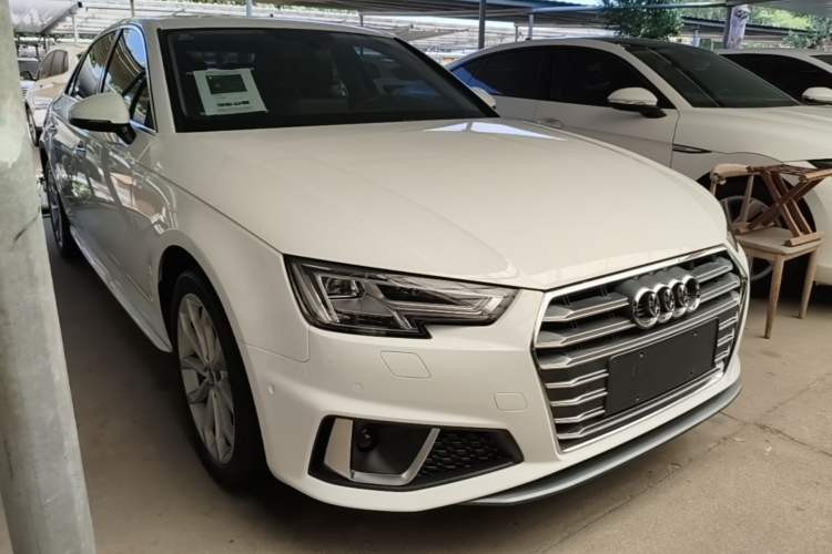 Used Audi A4L 2019 40 TFSI Fashion Edition China VI Emission Standard Front Right 45 Deg