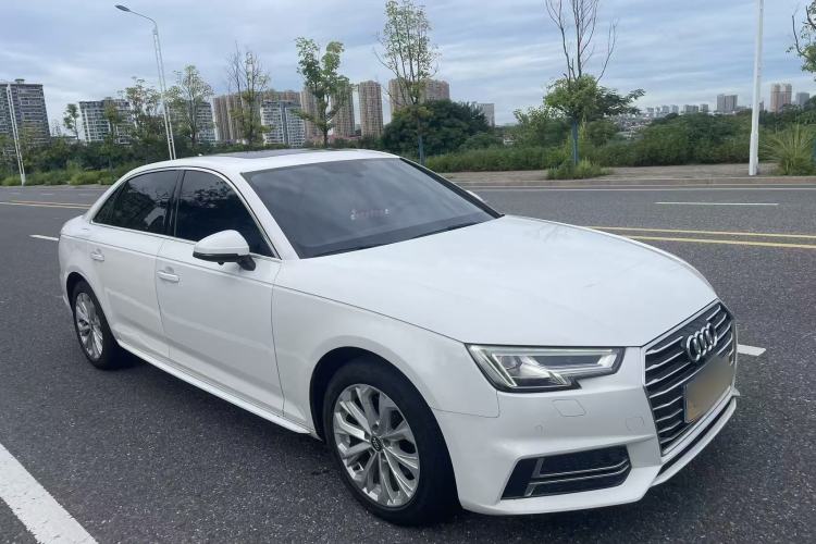 Used Audi A4L 2019 40 TFSI Ambition China VI Front Right 45 Deg