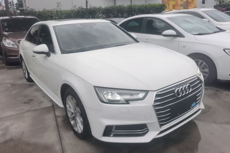 Used Audi A4L 2019 40 TFSI Ambition China VI Front Right 45 Deg
