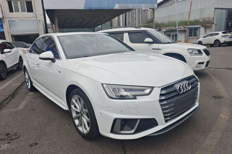 Used Audi A4L 2019 40 TFSI Fashion Edition China VI Emission Standard Front Right 45 Deg