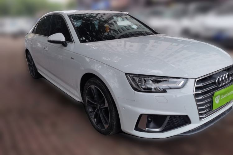 Used Audi A4L 2019 40 TFSI Fashion Edition China VI Emission Standard Front Right 45 Deg