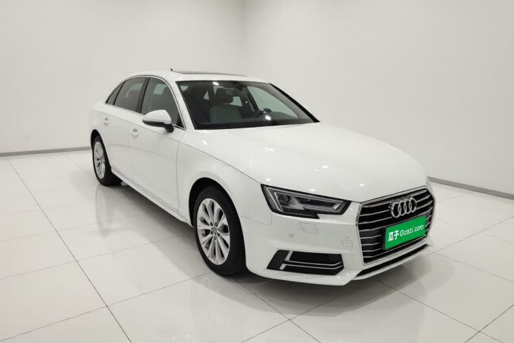 Used Audi A4L 2019 40 TFSI Ambition China VI Front Right 45 Deg