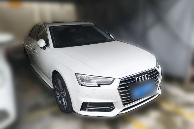 Used Audi A4L 2019 40 TFSI Ambition China VI Front Right 45 Deg