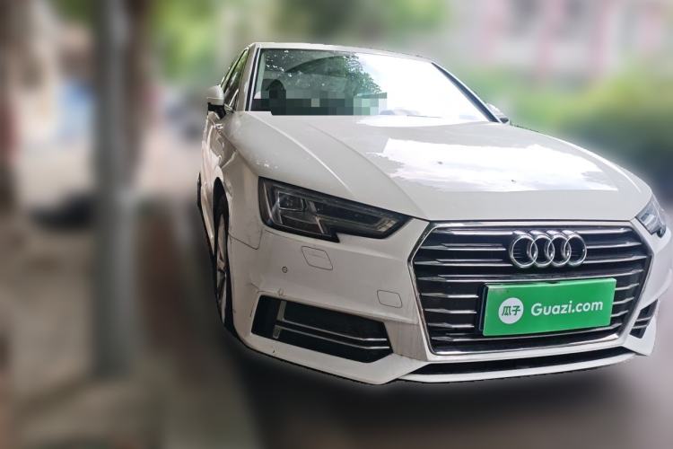 Used Audi A4L 2019 40 TFSI Ambition China VI Front Right 45 Deg