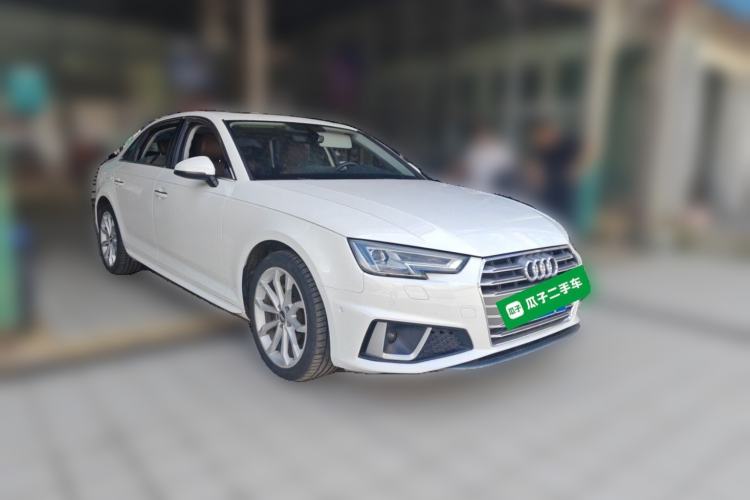 Used Audi A4L 2019 40 TFSI Fashion Edition China VI Emission Standard Front Right 45 Deg