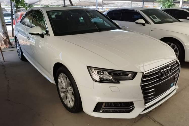 Used Audi A4L 2019 40 TFSI Ambition China VI Front Right 45 Deg