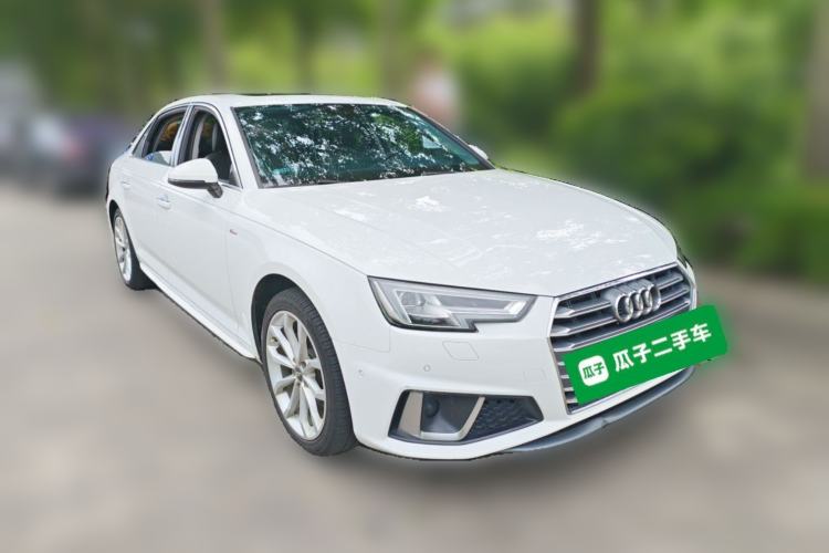 Used Audi A4L 2019 40 TFSI Fashion Edition China VI Emission Standard Front Right 45 Deg