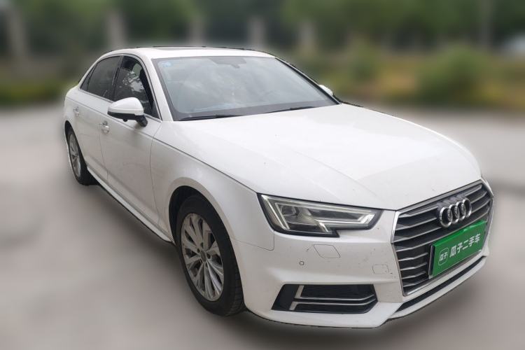 Used Audi A4L 2019 40 TFSI Ambition China VI Front Right 45 Deg