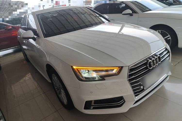 Used Audi A4L 2019 40 TFSI Ambition China VI Front Right 45 Deg