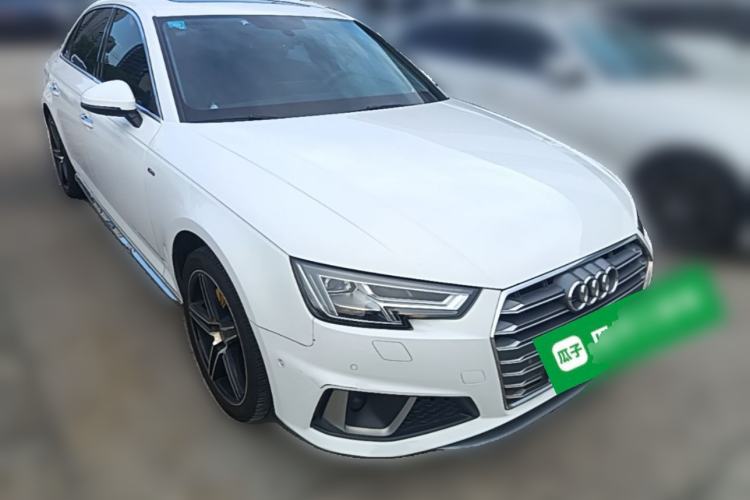 Used Audi A4L 2019 40 TFSI Fashion Edition China VI Emission Standard Front Right 45 Deg