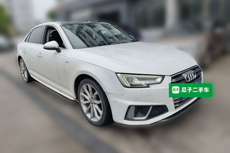 Used Audi A4L 2019 40 TFSI Fashion Edition China VI Emission Standard Front Right 45 Deg