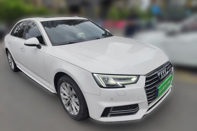 Used Audi A4L 2019 40 TFSI Ambition China VI Front Right 45 Deg
