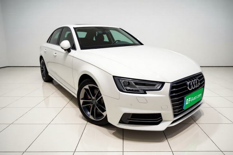 Used Audi A4L 2019 40 TFSI Ambition China VI Front Right 45 Deg
