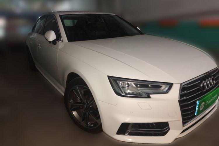 Used Audi A4L 2019 40 TFSI Ambition China VI Front Right 45 Deg