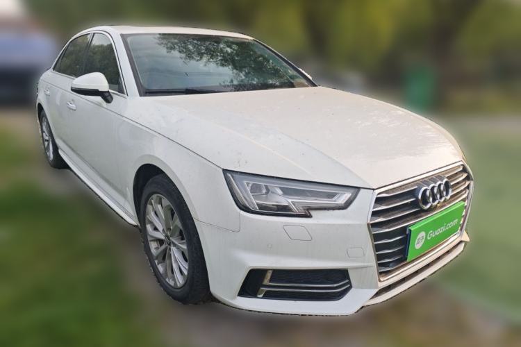 Used Audi A4L 2019 40 TFSI Ambition China VI Front Right 45 Deg