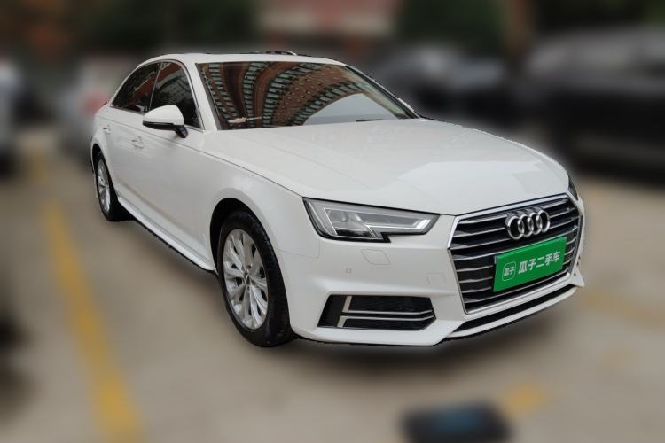 Used Audi A4L 2019 40 TFSI Ambition China VI Front Right 45 Deg
