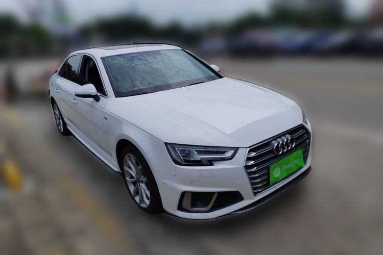 Used Audi A4L 2019 40 TFSI Fashion Edition China VI Emission Standard Front Right 45 Deg