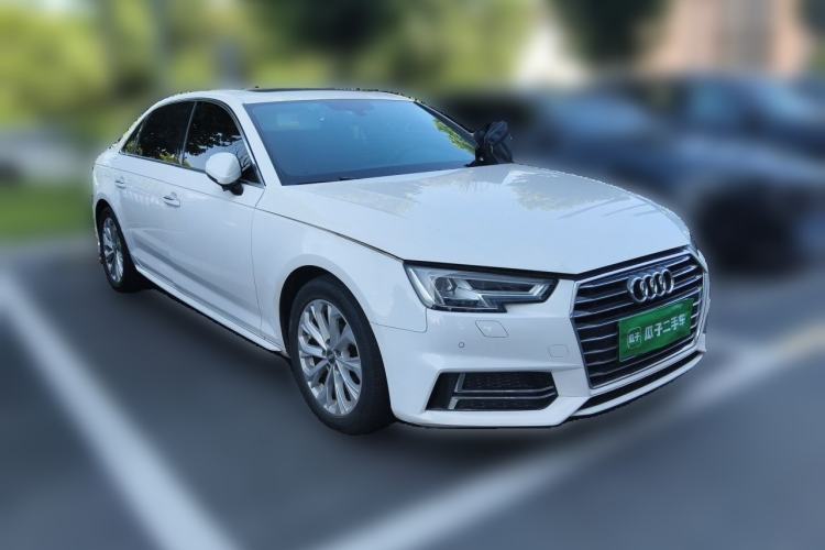 Used Audi A4L 2019 40 TFSI Ambition China VI Front Right 45 Deg