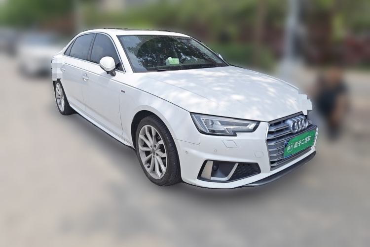 Used Audi A4L 2019 40 TFSI Fashion Edition China VI Emission Standard Front Right 45 Deg