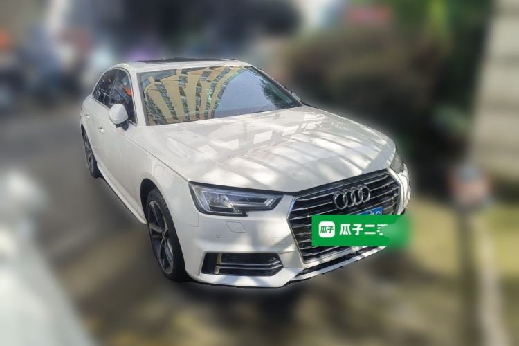 Used Audi A4L 2019 40 TFSI Ambition China VI Front Right 45 Deg