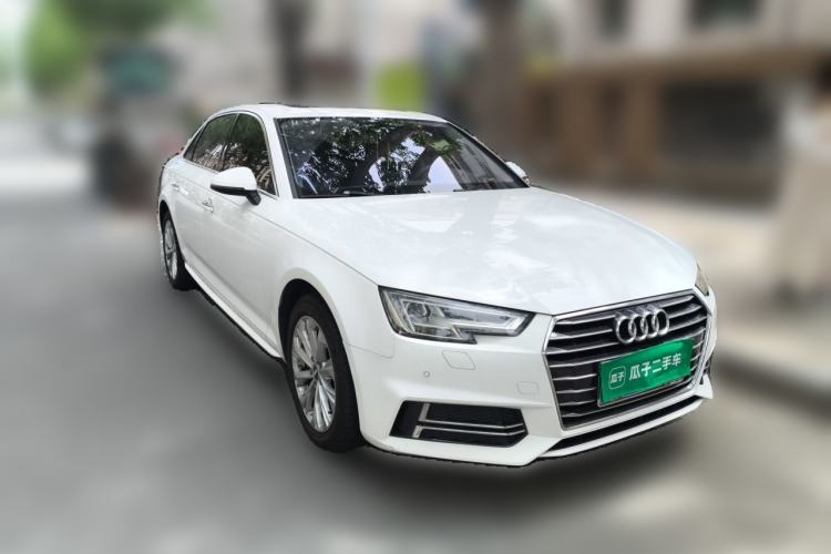 Used Audi A4L 2019 40 TFSI Ambition China VI Front Right 45 Deg
