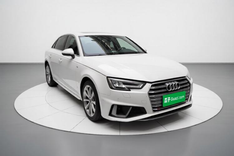 Used Audi A4L 2019 40 TFSI Fashion Edition China VI Emission Standard Front Right 45 Deg