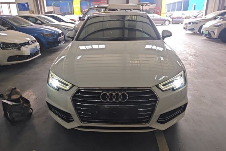 Used Audi A4L 2019 40 TFSI Ambition China VI Front