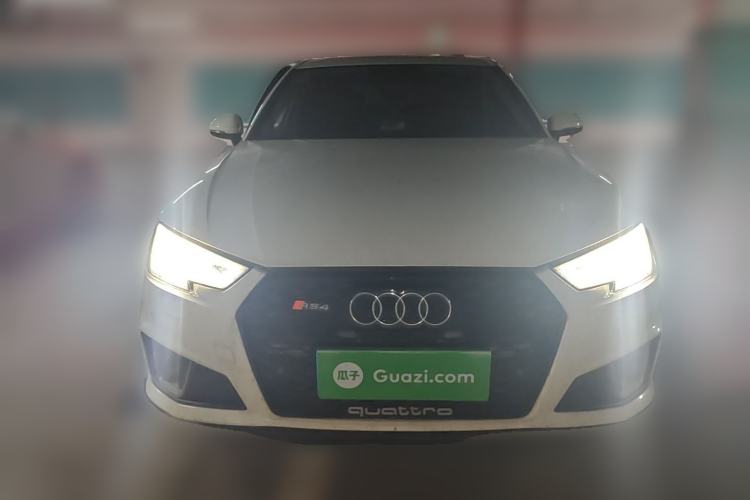 Used Audi A4L 2019 40 TFSI Fashion Edition China VI Emission Standard Front