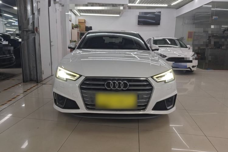 Used Audi A4L 2019 40 TFSI Fashion Edition China VI Emission Standard Front