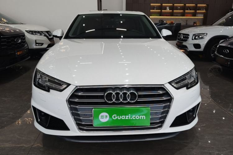Used Audi A4L 2019 40 TFSI Fashion Edition China VI Emission Standard Front