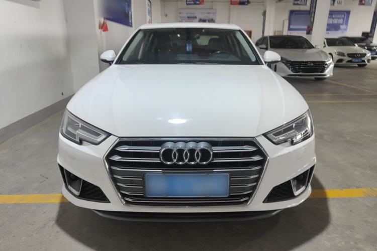 Used Audi A4L 2019 40 TFSI Fashion Edition China VI Emission Standard Front