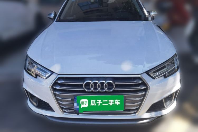 Used Audi A4L 2019 40 TFSI Fashion Edition China VI Emission Standard Front