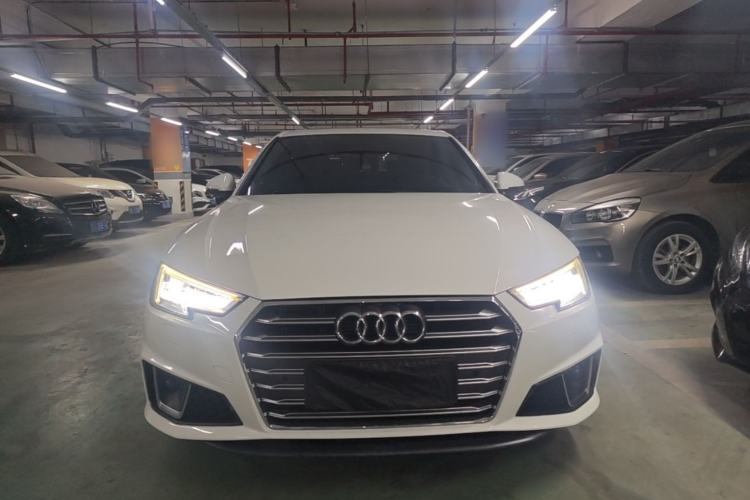 Used Audi A4L 2019 40 TFSI Fashion Edition China VI Emission Standard Front