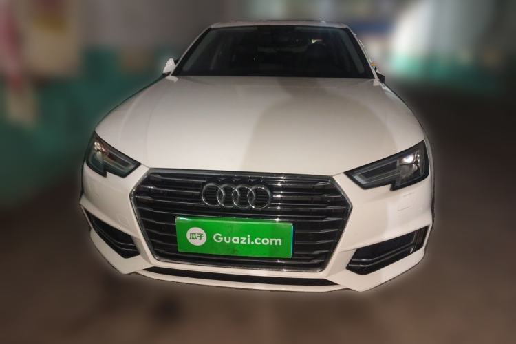Used Audi A4L 2019 40 TFSI Ambition China VI Front